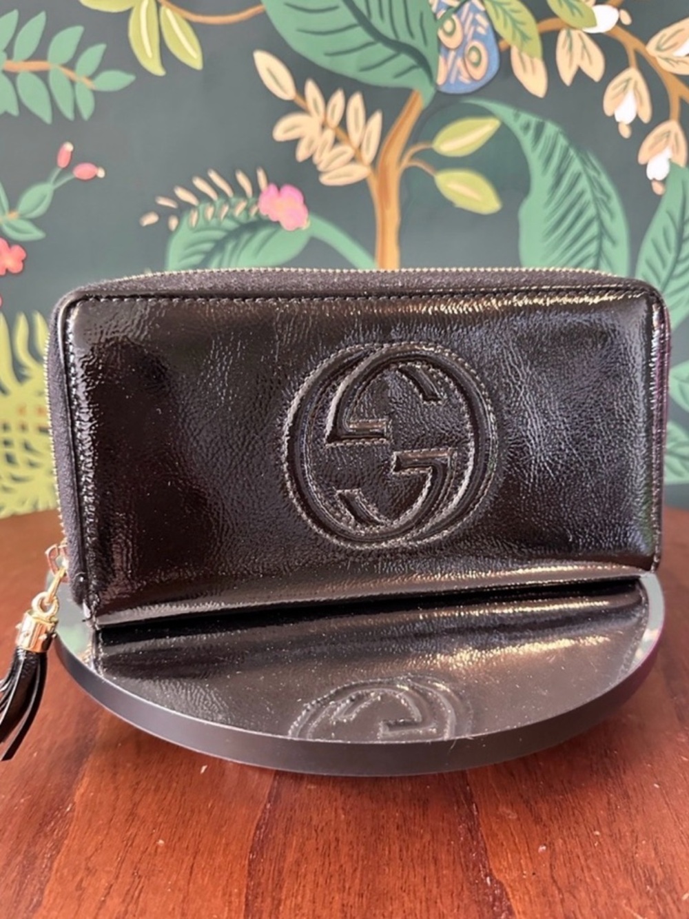 Gucci Black Soho Patent Leather Zip Wallet - Picture 2 of 8